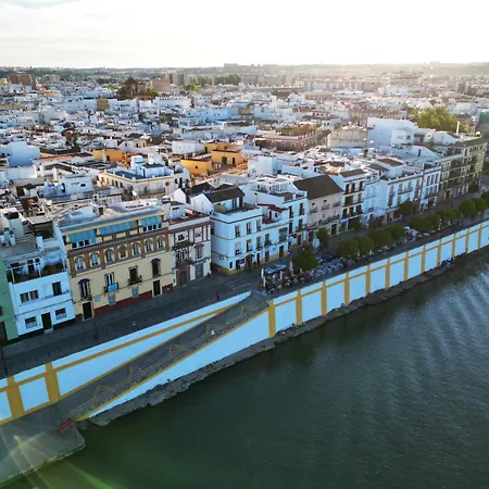 Wonderful Duplex In Calle Betis *